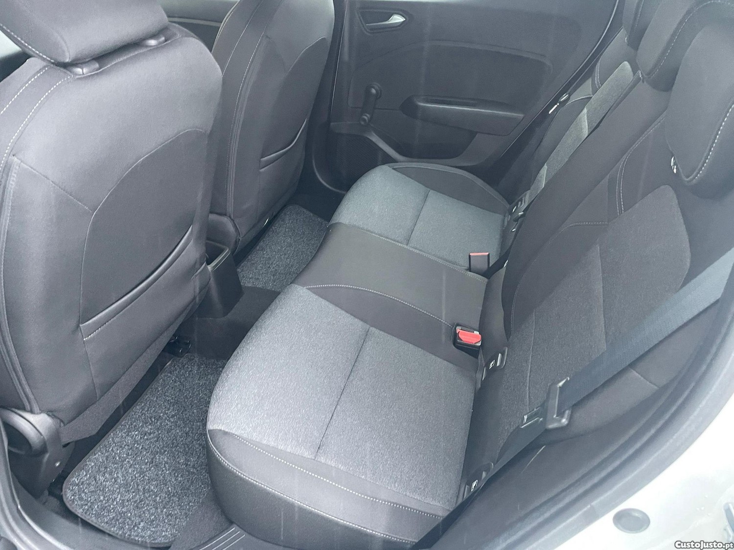 Renault Clio 1.0 SCe Zen — fotografia 7