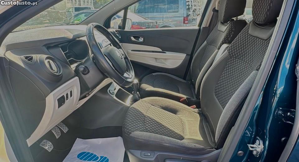 Renault Captur 0.9 TCE Exclusive — fotografia 7