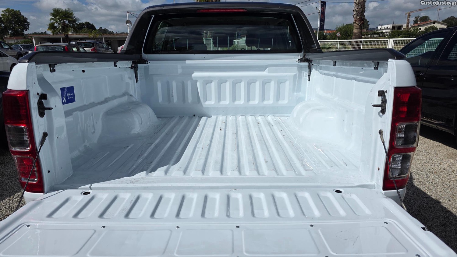 Ford Ranger Double Cab 2.2 TDCi 125cv — fotografia 2