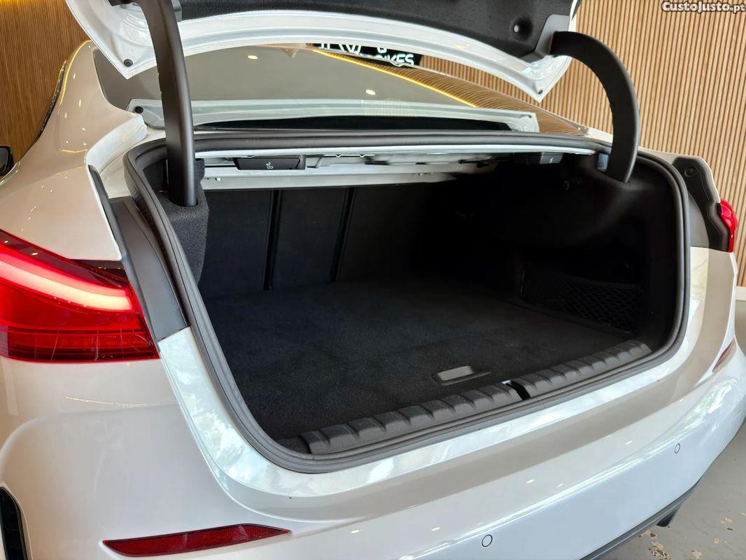 BMW 216 d Pack Desportivo M — fotografia 6