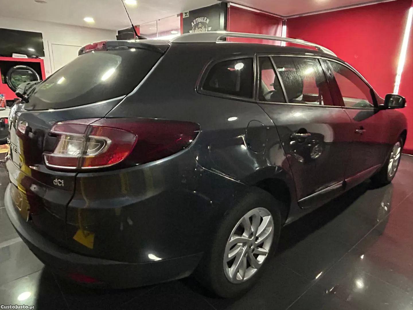 Renault Mégane 1.5 dci limited — fotografia 15