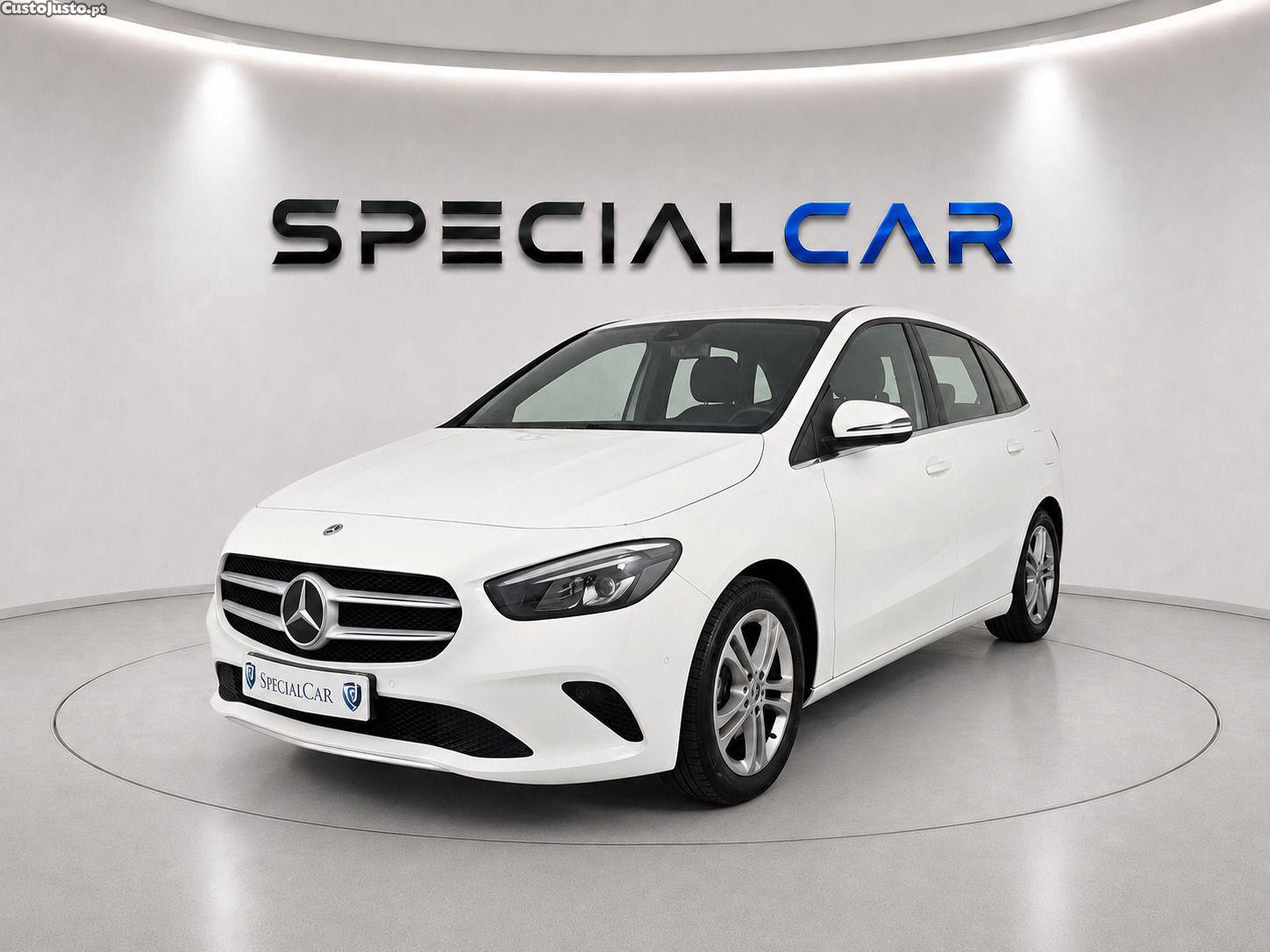 Mercedes-Benz B 180 d Style Plus Aut. — fotografia 22