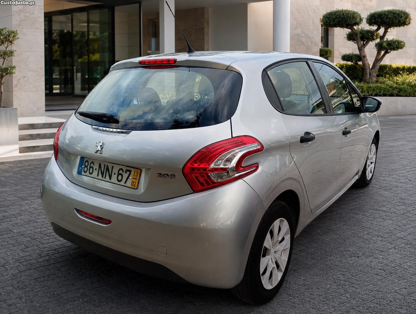 Peugeot 208 1.2 VTi 82 CV NACIONAL — fotografia 9