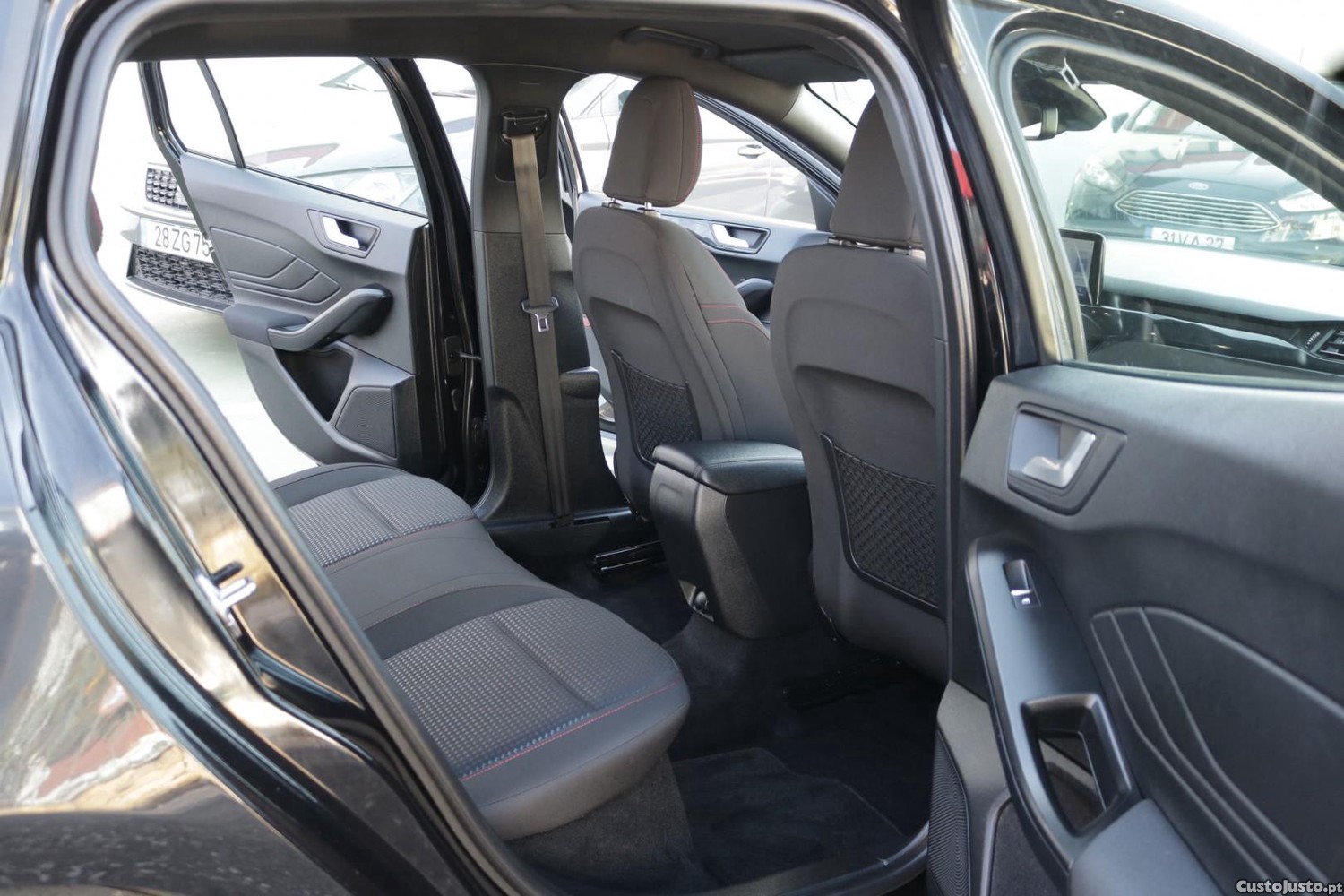 Ford Focus SW 1.0 EcoBoost ST-Line Auto 125cv — fotografia 34
