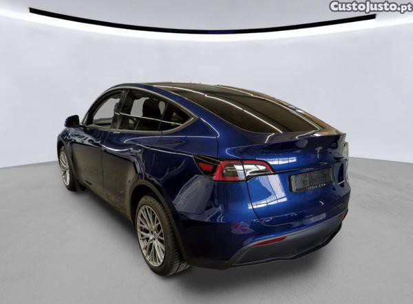 Tesla Model Y Long Range - Dual Motor — fotografia 4
