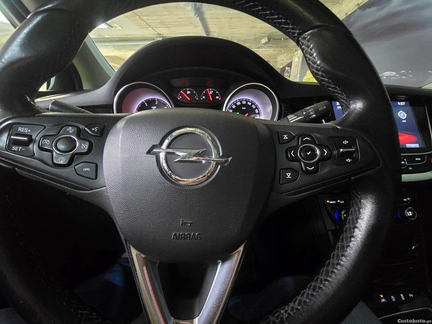 Opel Astra Sports Tourer 1.6 CDTI Dynamic S/S — fotografia 4