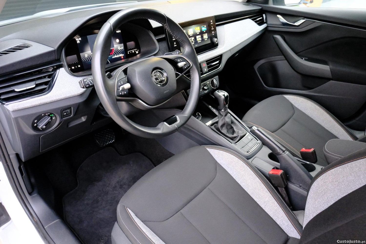 Skoda Kamiq 1.0 TSI DSG — fotografia 19