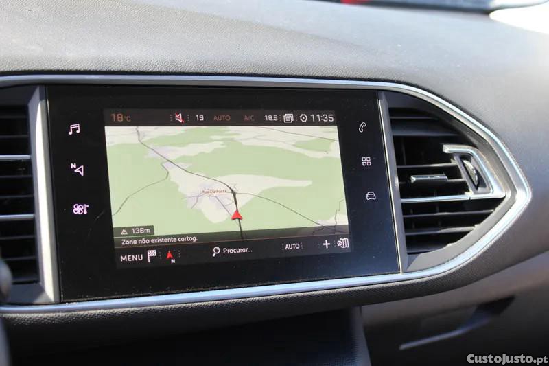 Peugeot 308 1.5 BlueHDi Active — fotografia 5