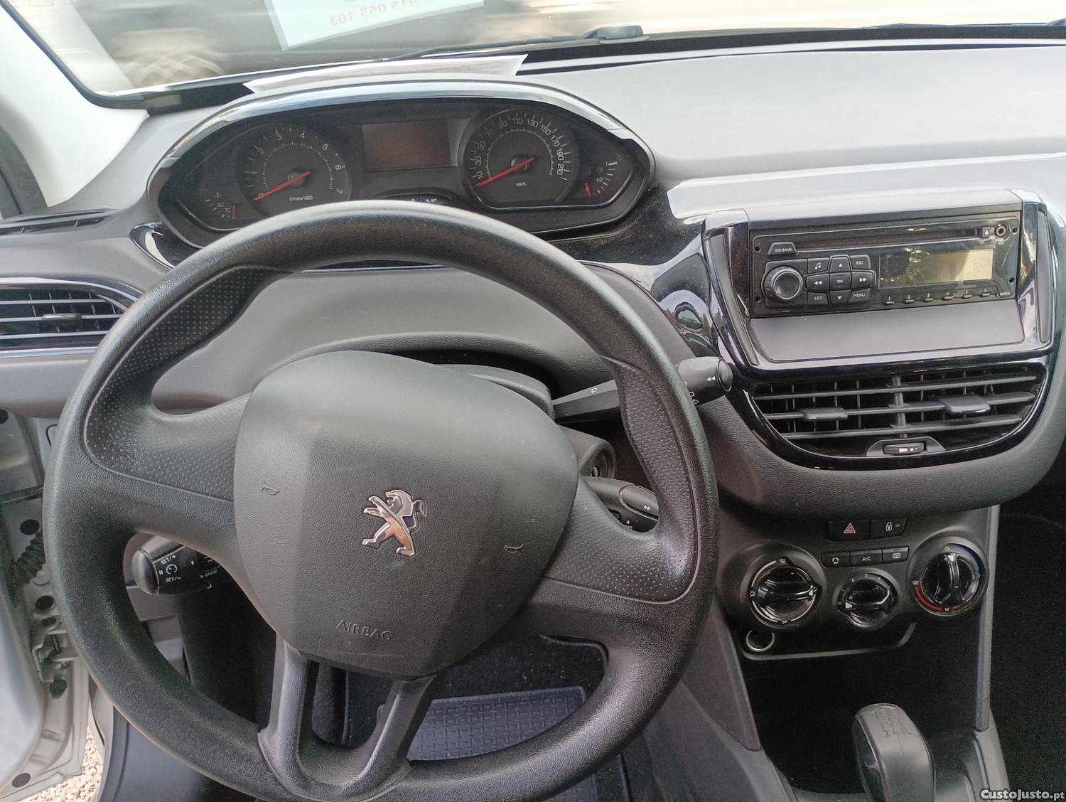 Peugeot 208 1.2 VTi 82 CV NACIONAL — fotografia 3