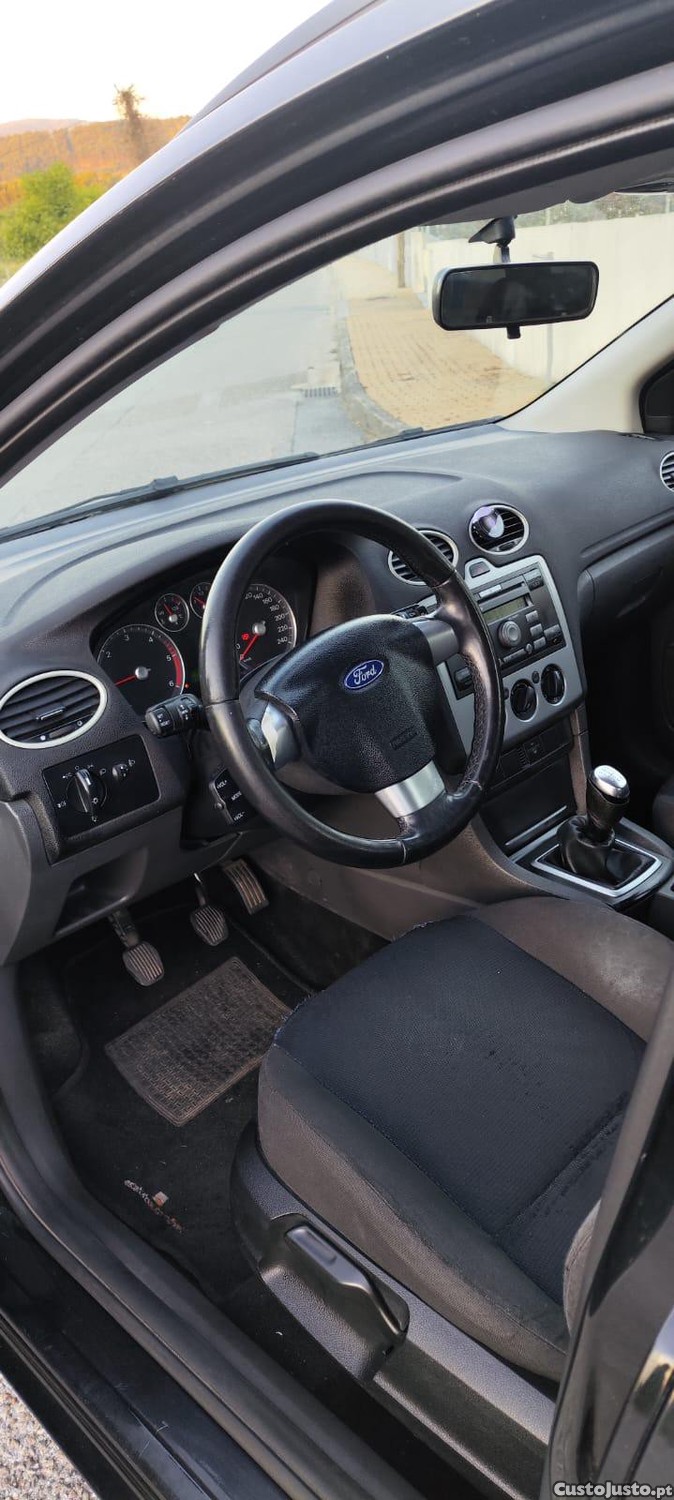 Ford Focus 1.6 TDCI — fotografia 4