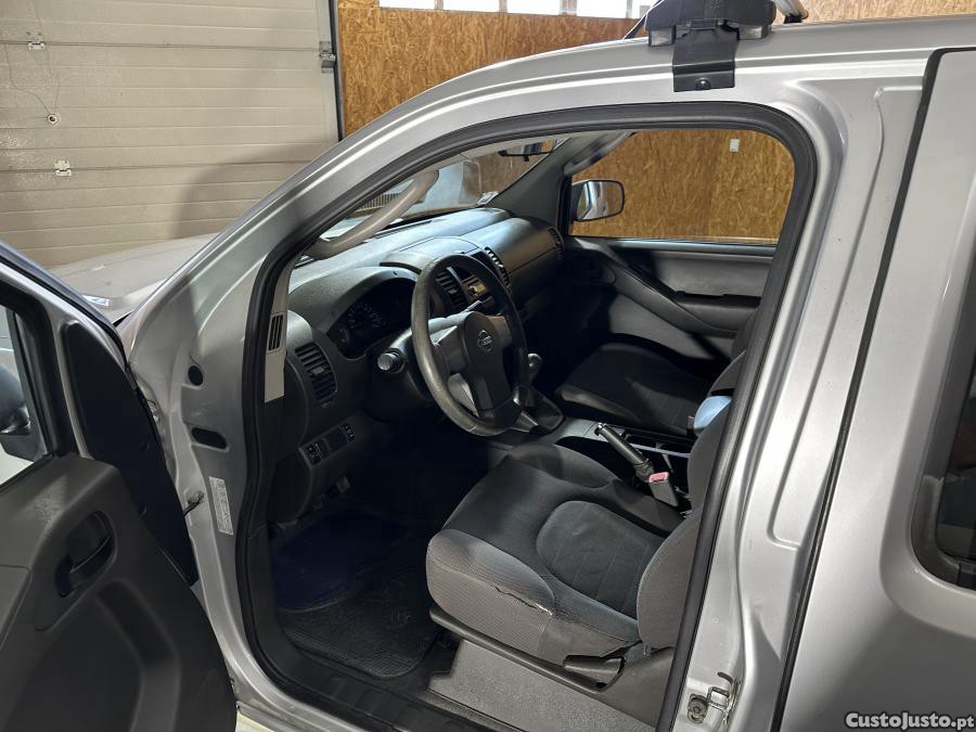Nissan Navara 2.5 dCi CD LE 4WD — fotografia 13