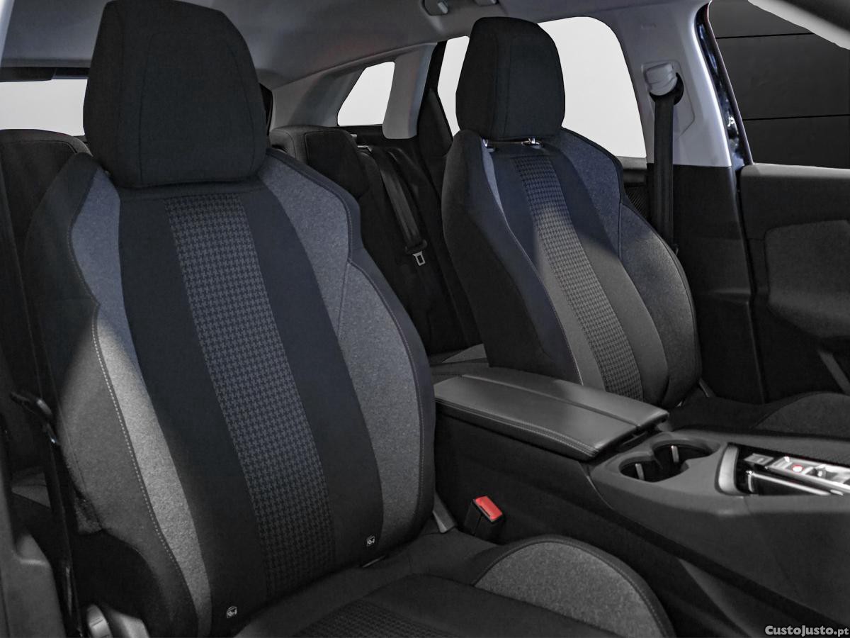 Peugeot 3008 1.5 BlueHDi Allure E — fotografia 12