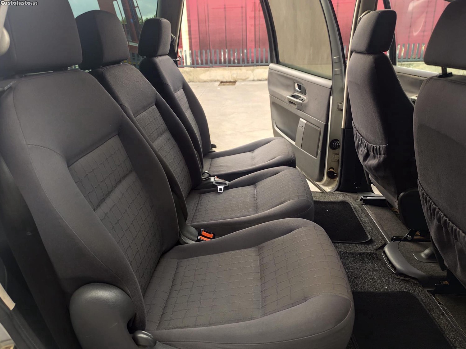 SEAT Alhambra 1.9 — fotografia 7