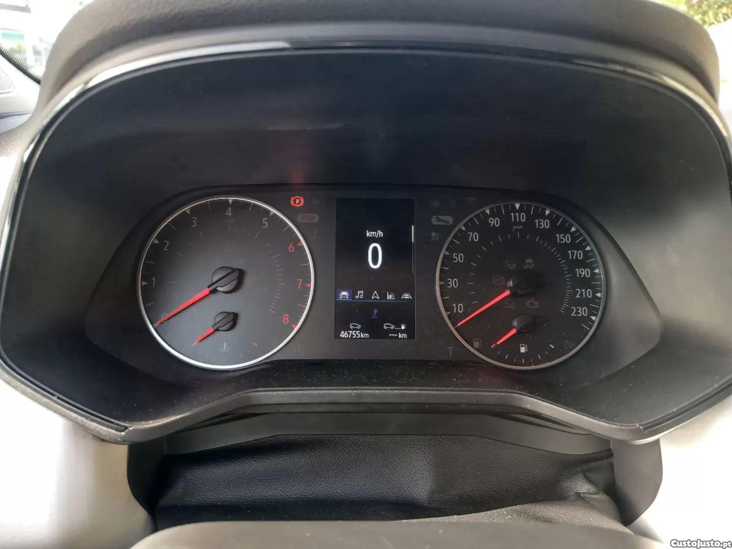 Renault Clio 1.0 tce evolution — fotografia 8