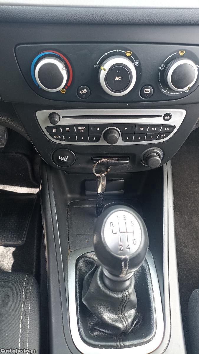 Renault Mégane 1.5 DCI Break — fotografia 8