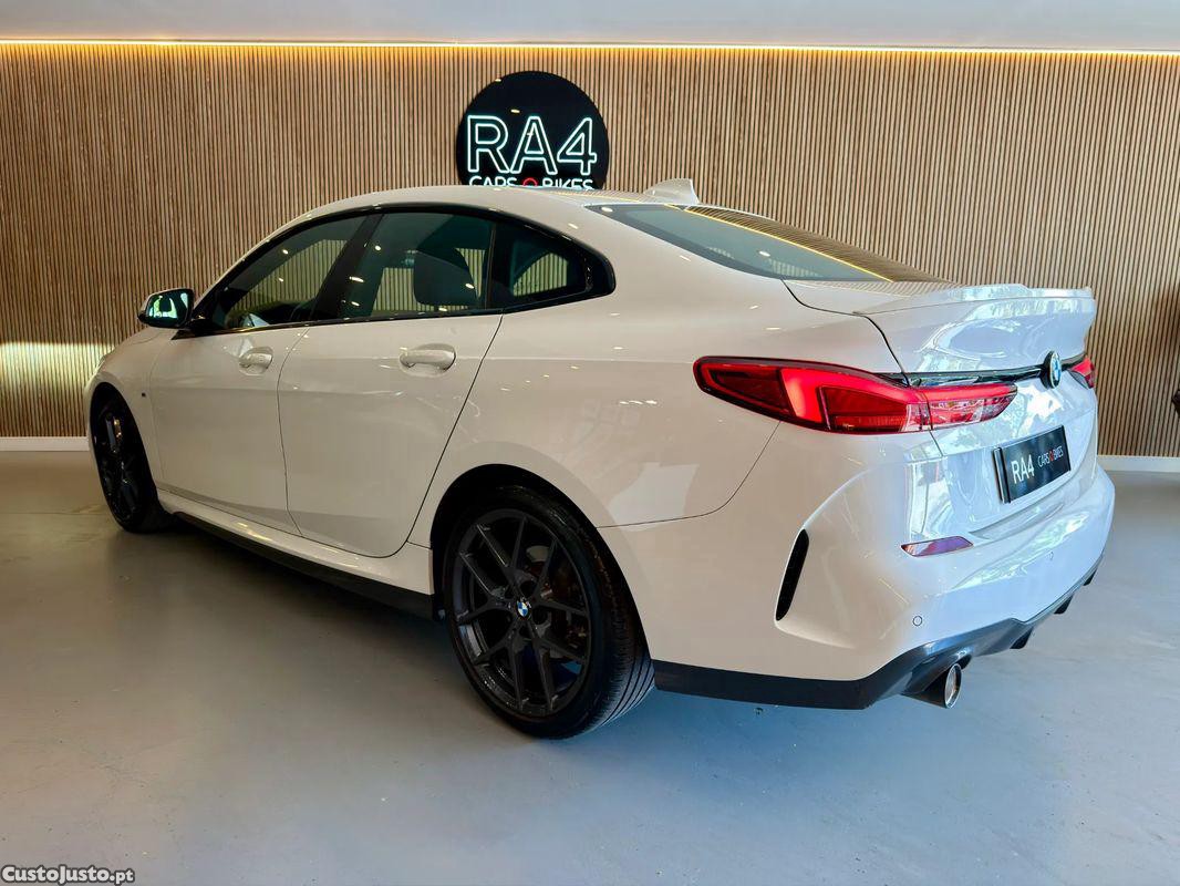 BMW 216 d Pack Desportivo M — fotografia 13
