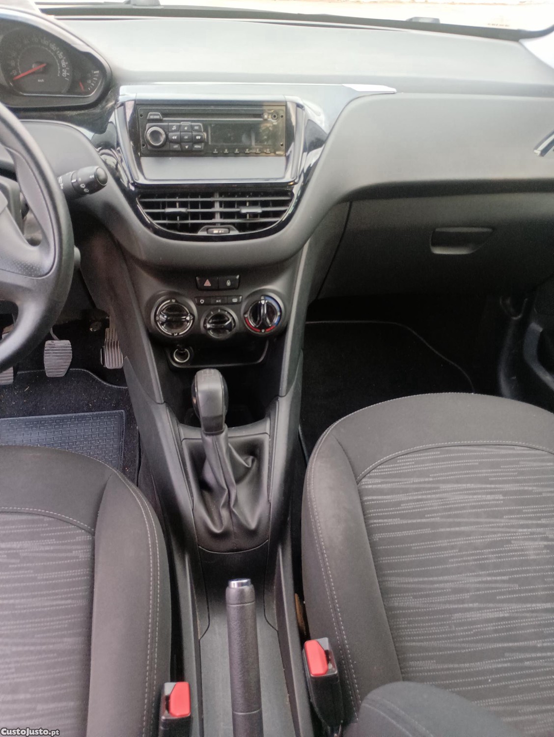 Peugeot 208 1.2 VTi 82 CV NACIONAL — fotografia 2