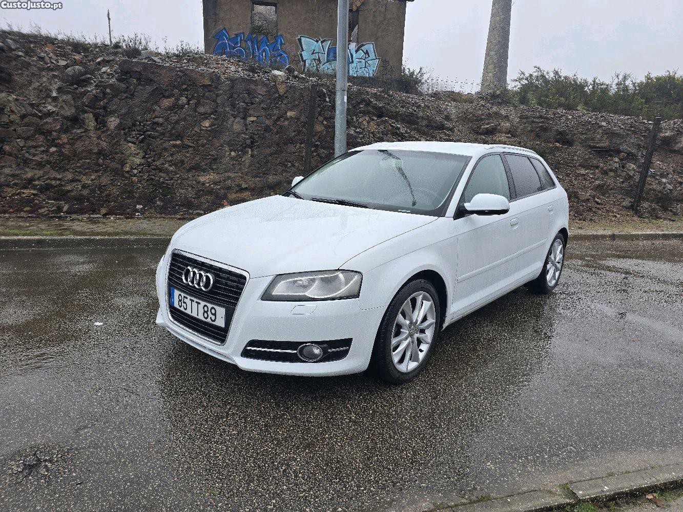Audi A3 1.6 tdi full extras — fotografia 11