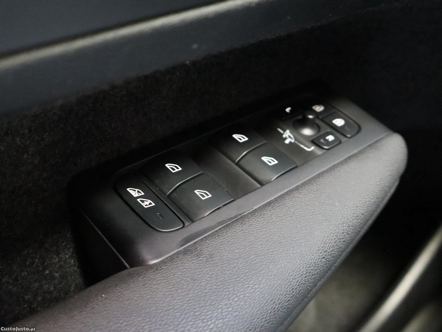 Volvo XC 40 1.5 T4 PHEV Essential — fotografia 6