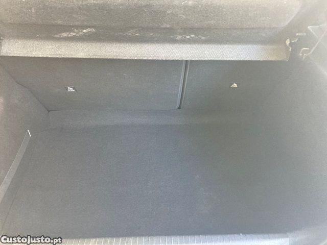 Peugeot 208 1.5 BlueHDi Active P — fotografia 3