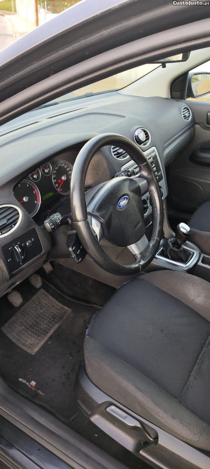 Ford Focus 1.6 TDCI — fotografia 3
