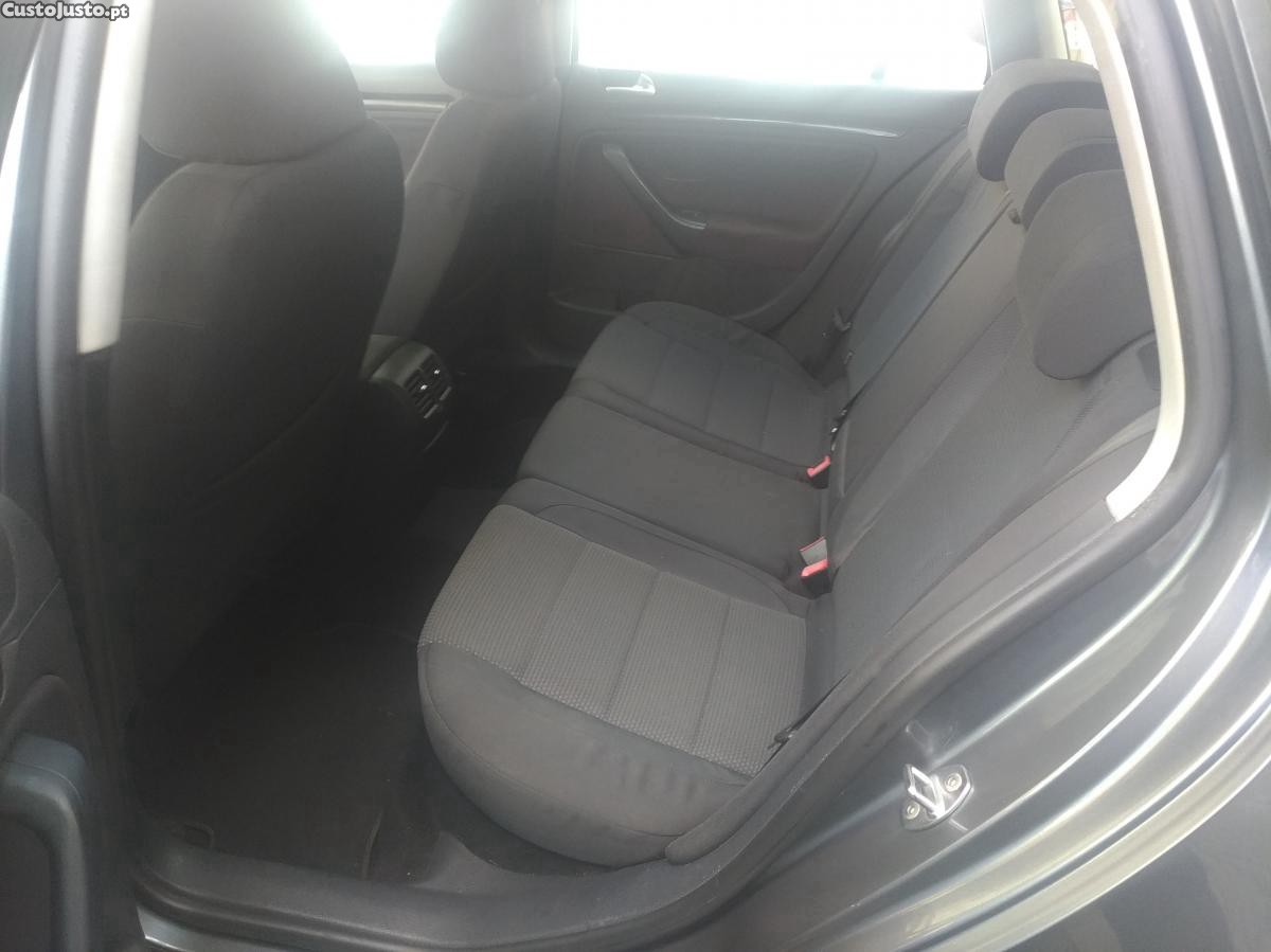 Volkswagen Golf Variant 1.6 TDI — fotografia 3