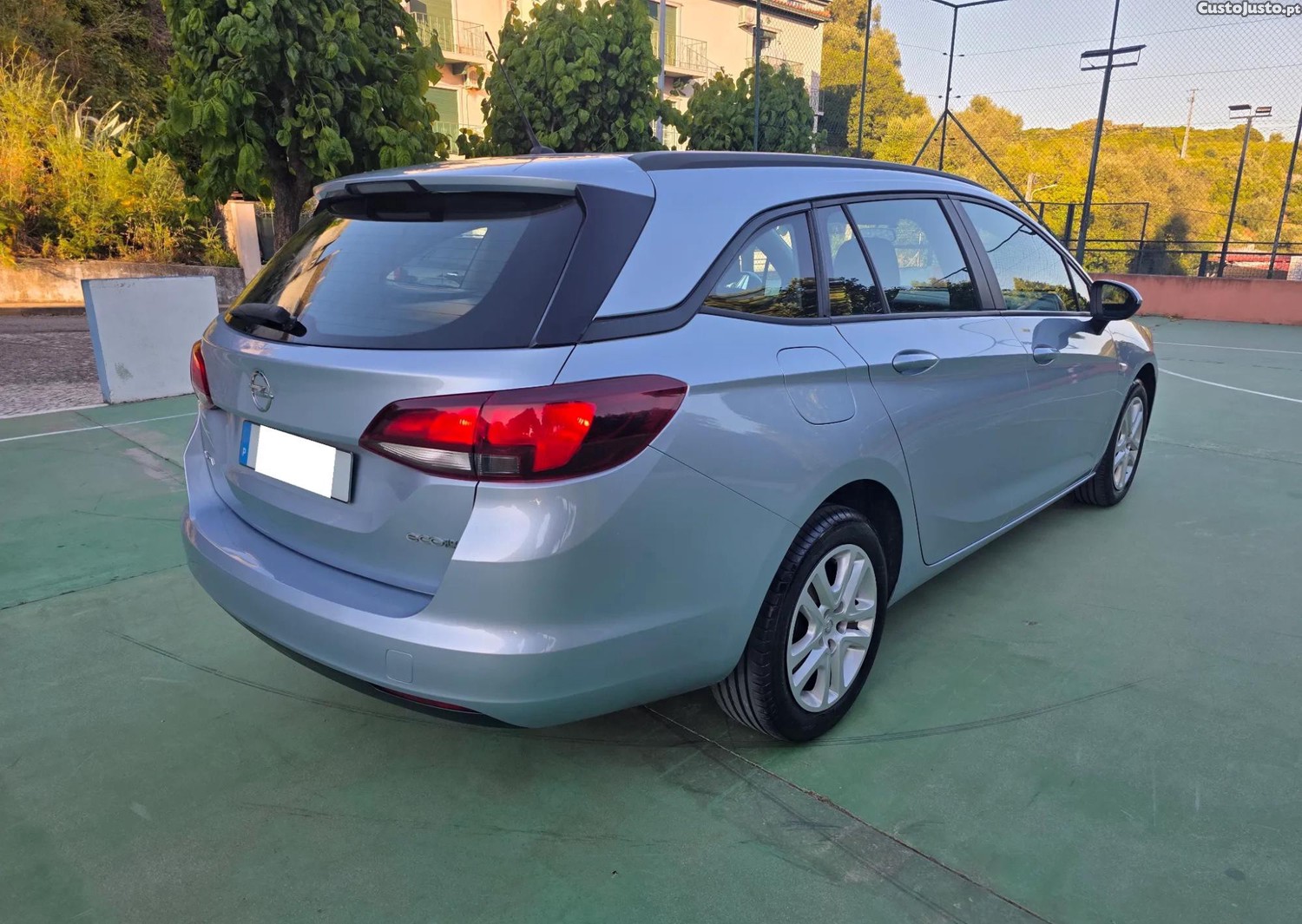 Opel Astra Sports Tourer 1.0 Dynamic Sport S/S — photo 4