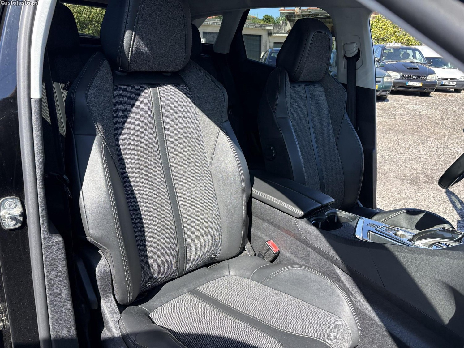 Peugeot 3008 1.2 PureTech Allure EAT8 — fotografia 11