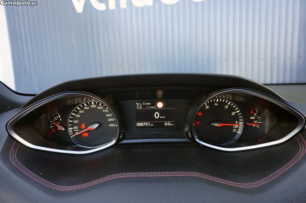 Peugeot 308 1.2 PureTech GT Line — fotografia 16