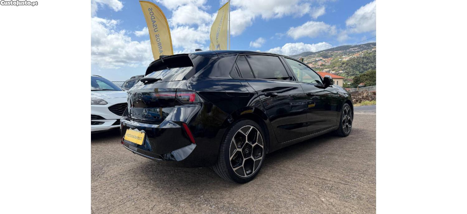 Opel Astra GS 1.2 T 130cv — fotografia 22