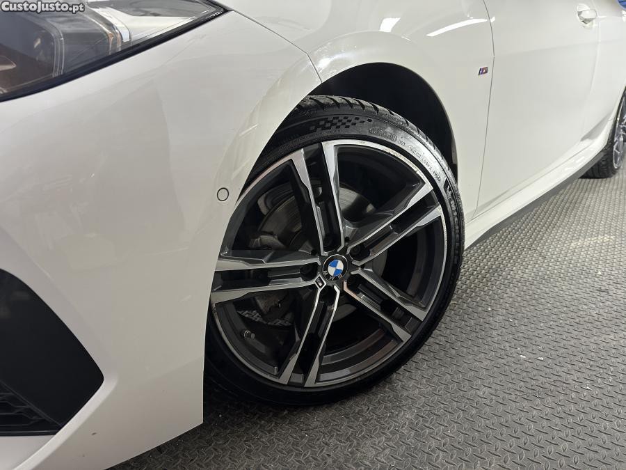 BMW 216 d Pack Desportivo M — fotografia 16