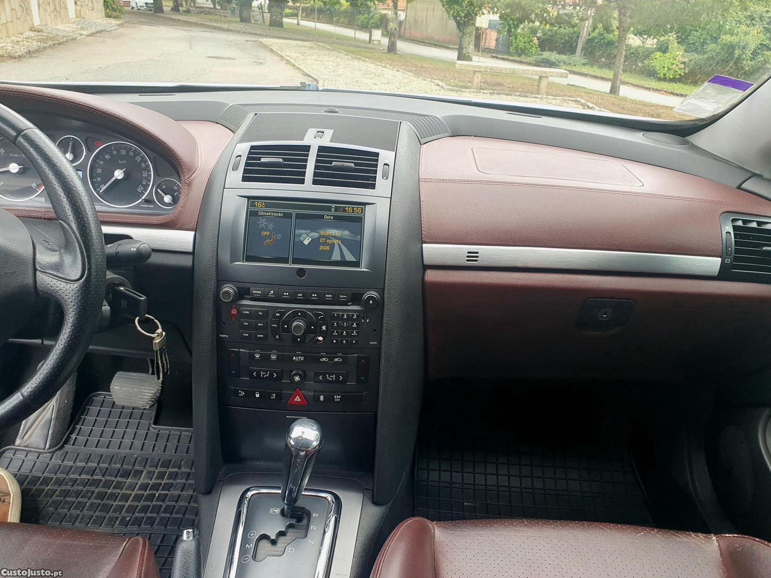 Peugeot 407 Coupé 2.7 HDI V6 Biturbo - 204 cv — fotografia 3