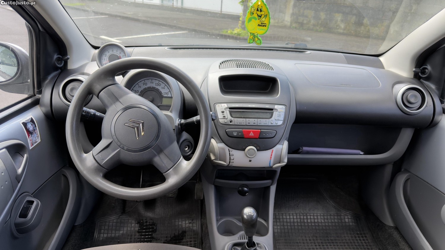 Citroën C1 1.1 68cv Gasolina — fotografia 2