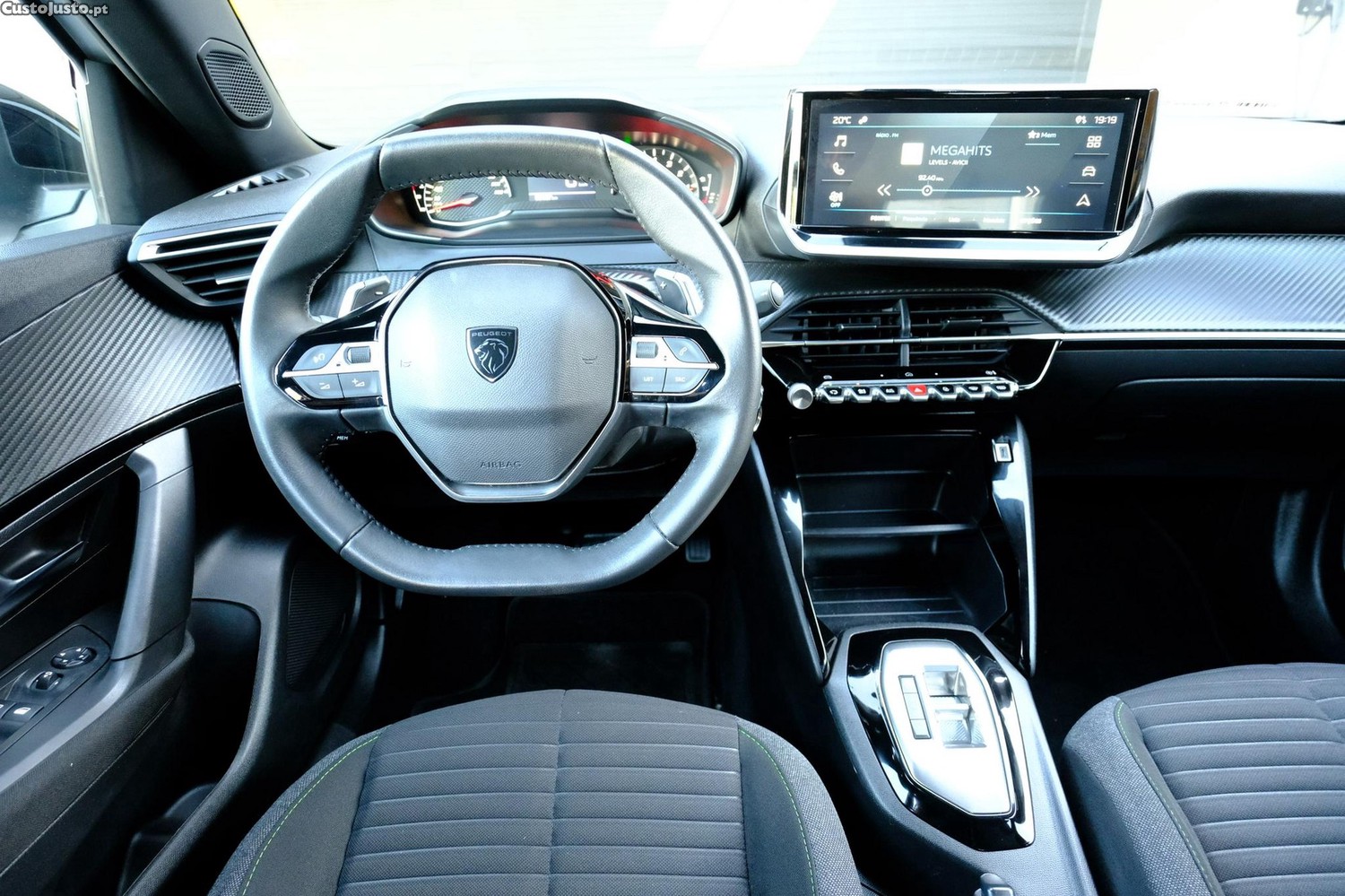Peugeot 2008 1.5 BlueHdi Style 130cv — fotografia 14