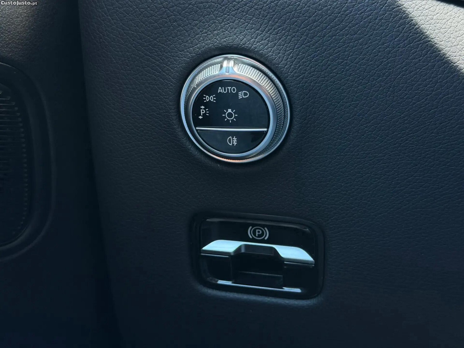 Mercedes-Benz GLC 220 d 4Matic — fotografia 5