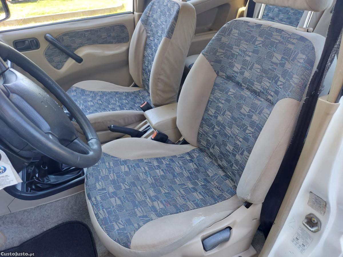 Nissan Terrano II 2.7 TD 4WD - 00 foto 3