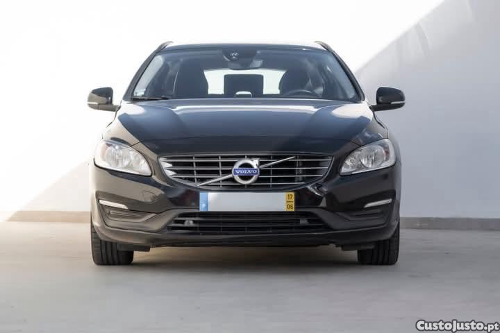 Volvo V60 2.0 D2 Kinetic geartronic — fotografia 8