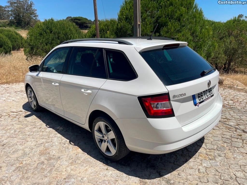 Skoda Fabia Break 1.4 TDI Style — fotografia 9
