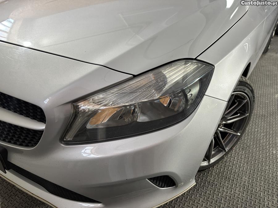 Mercedes-Benz A 160 d — fotografia 16