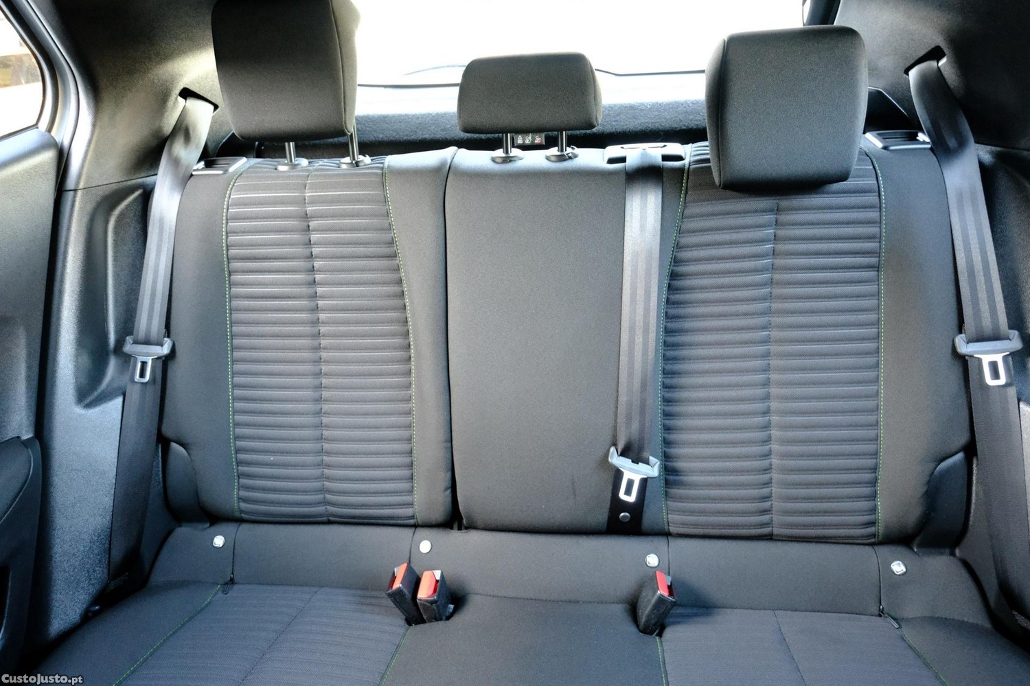 Peugeot 2008 1.5 BlueHdi Style 130cv — fotografia 16