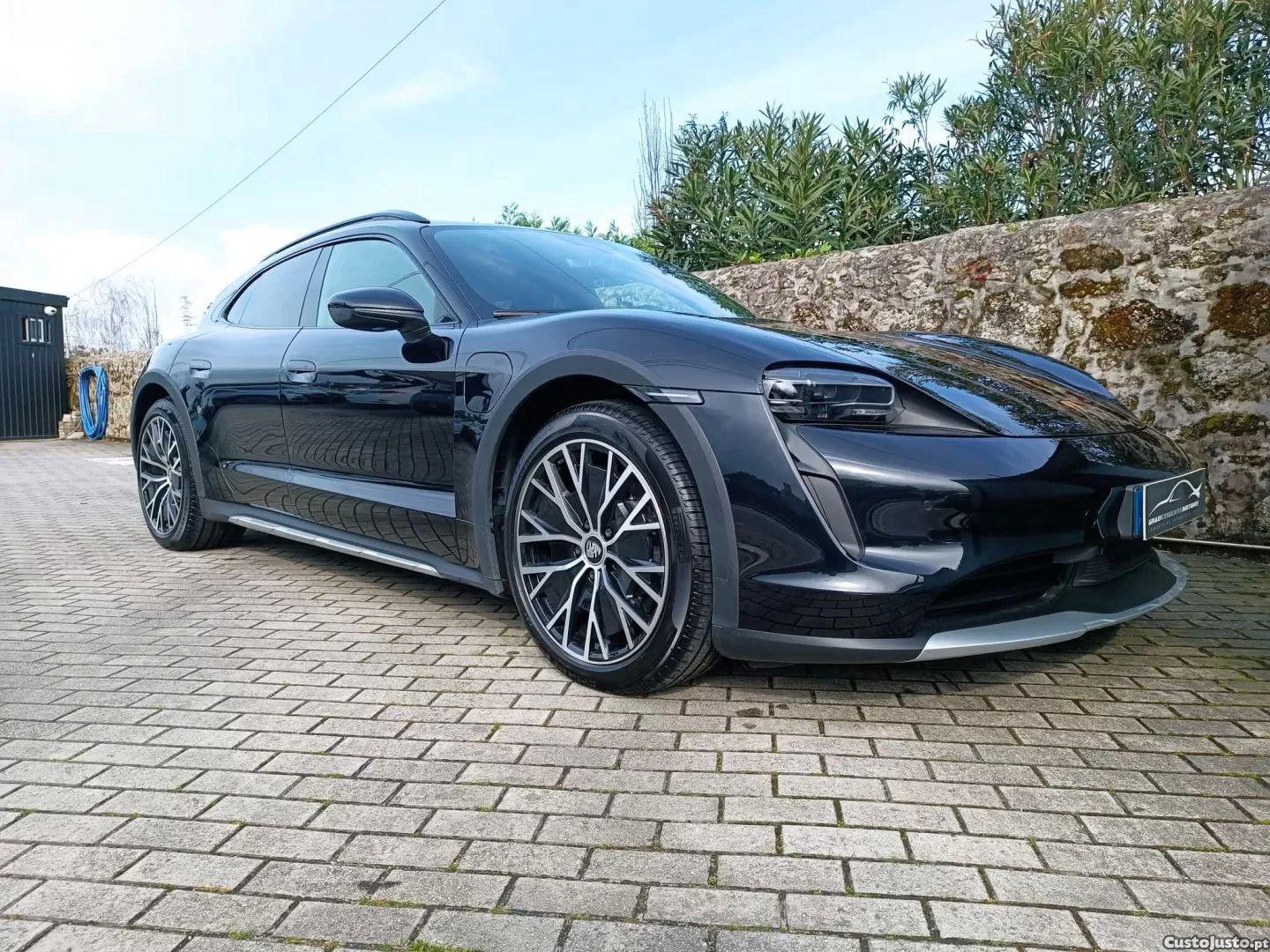 Porsche Taycan 4 - 22 — photo 5