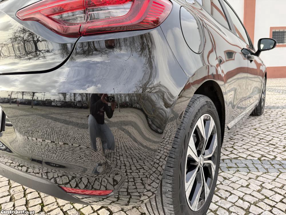 Renault Clio 1.5 Blue dCi Evoluti — fotografia 9