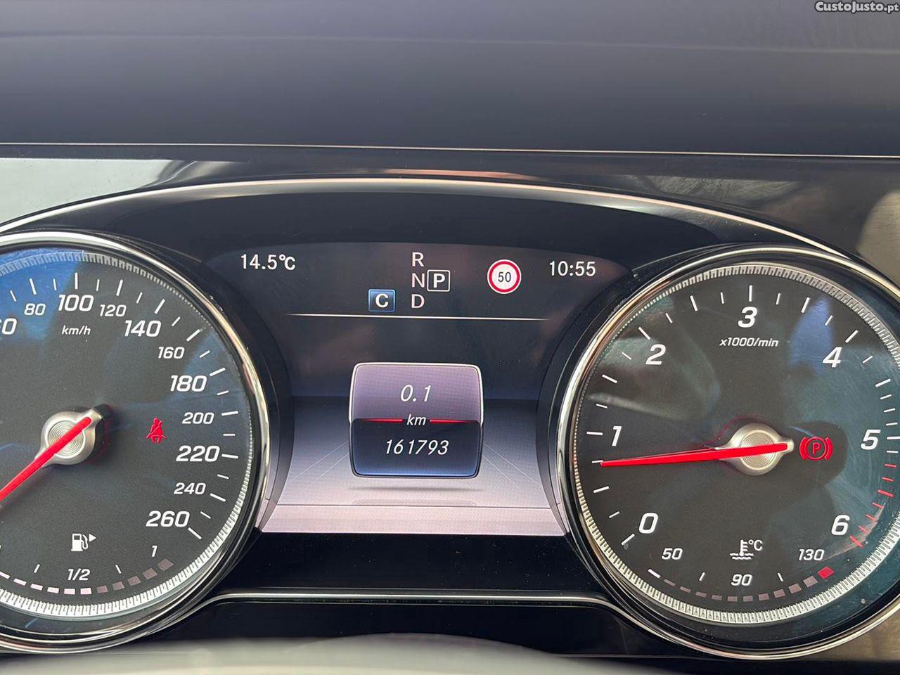 Mercedes-Benz E 220 d Avantgarde — fotografia 8
