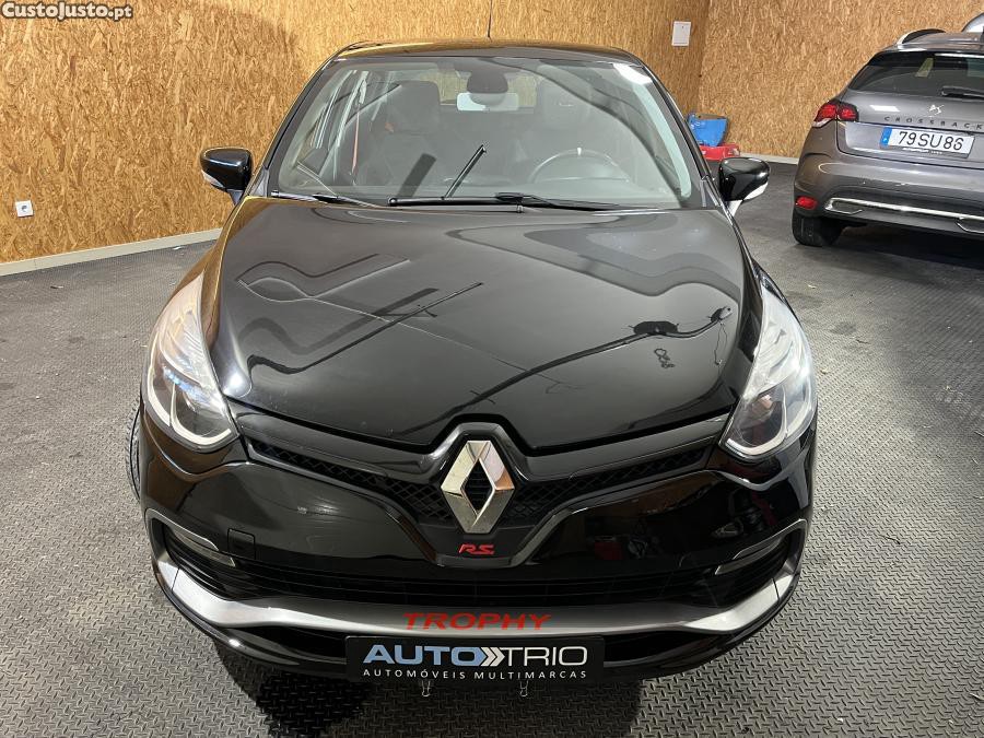 Renault Clio 1.6 T RS Trophy EDC - 16 — photo 2