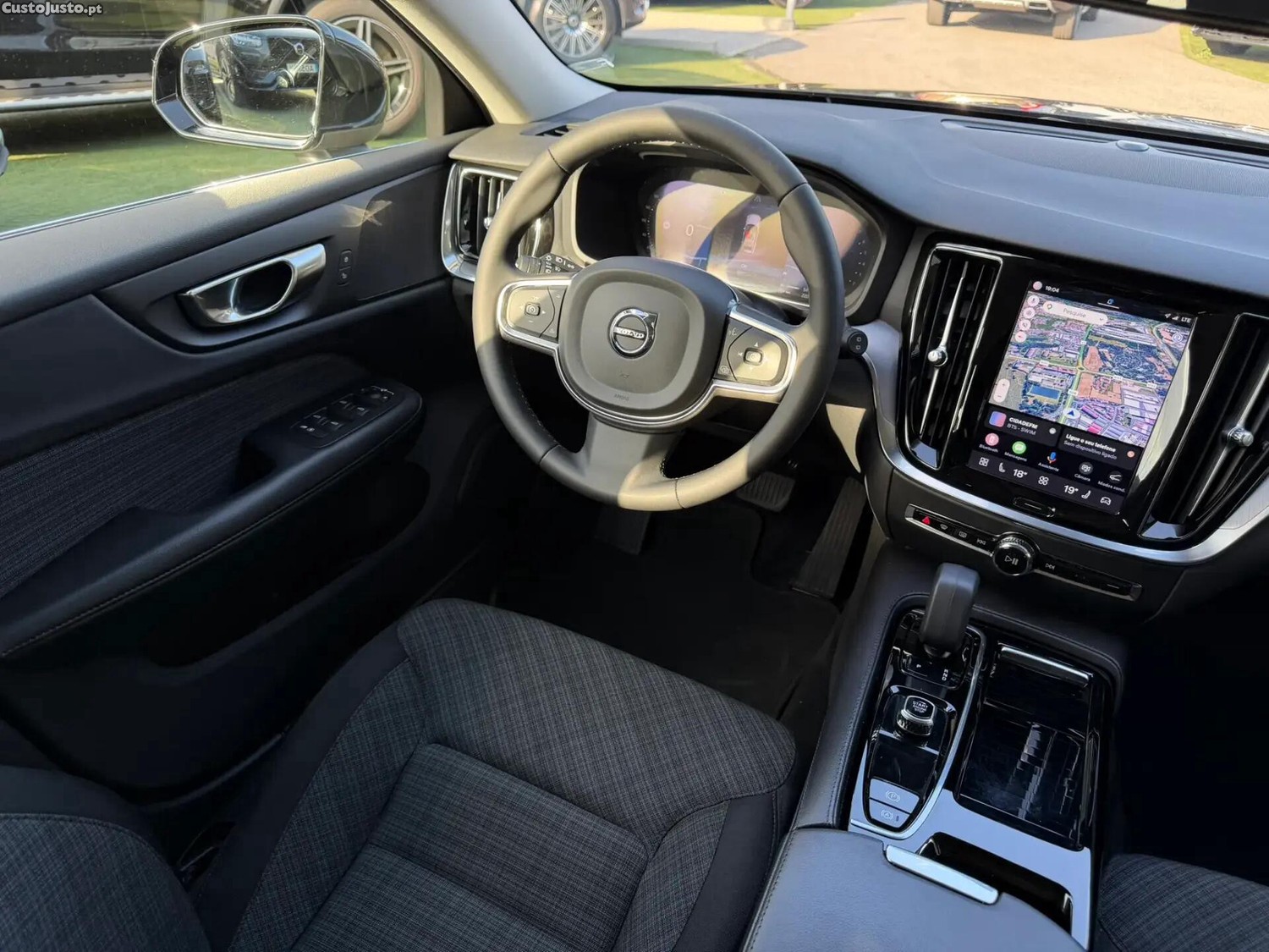 Volvo V60 2.0 T6 AWD TE Essential — fotografia 11
