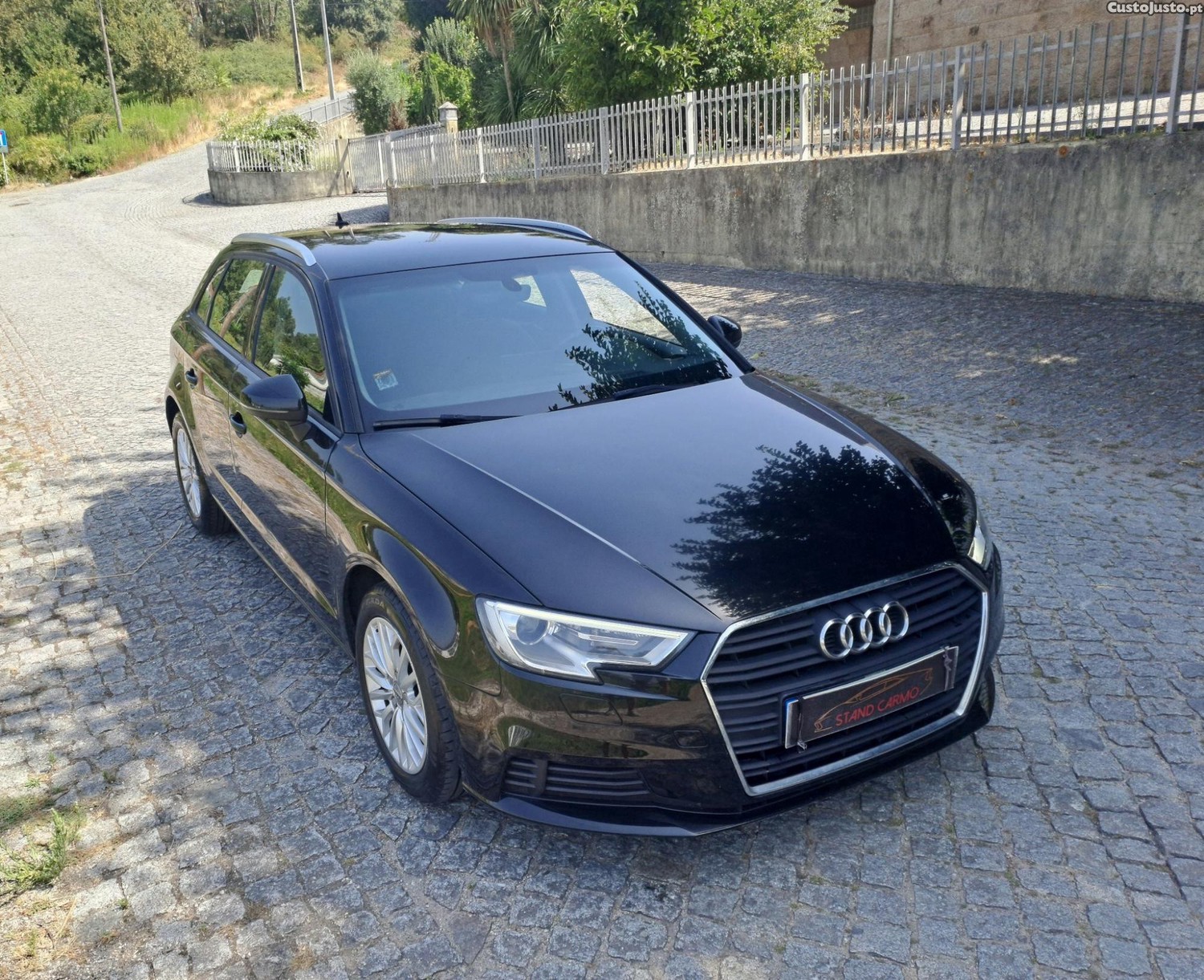 Audi A3 1.6 TDI 110 CV — fotografia 2