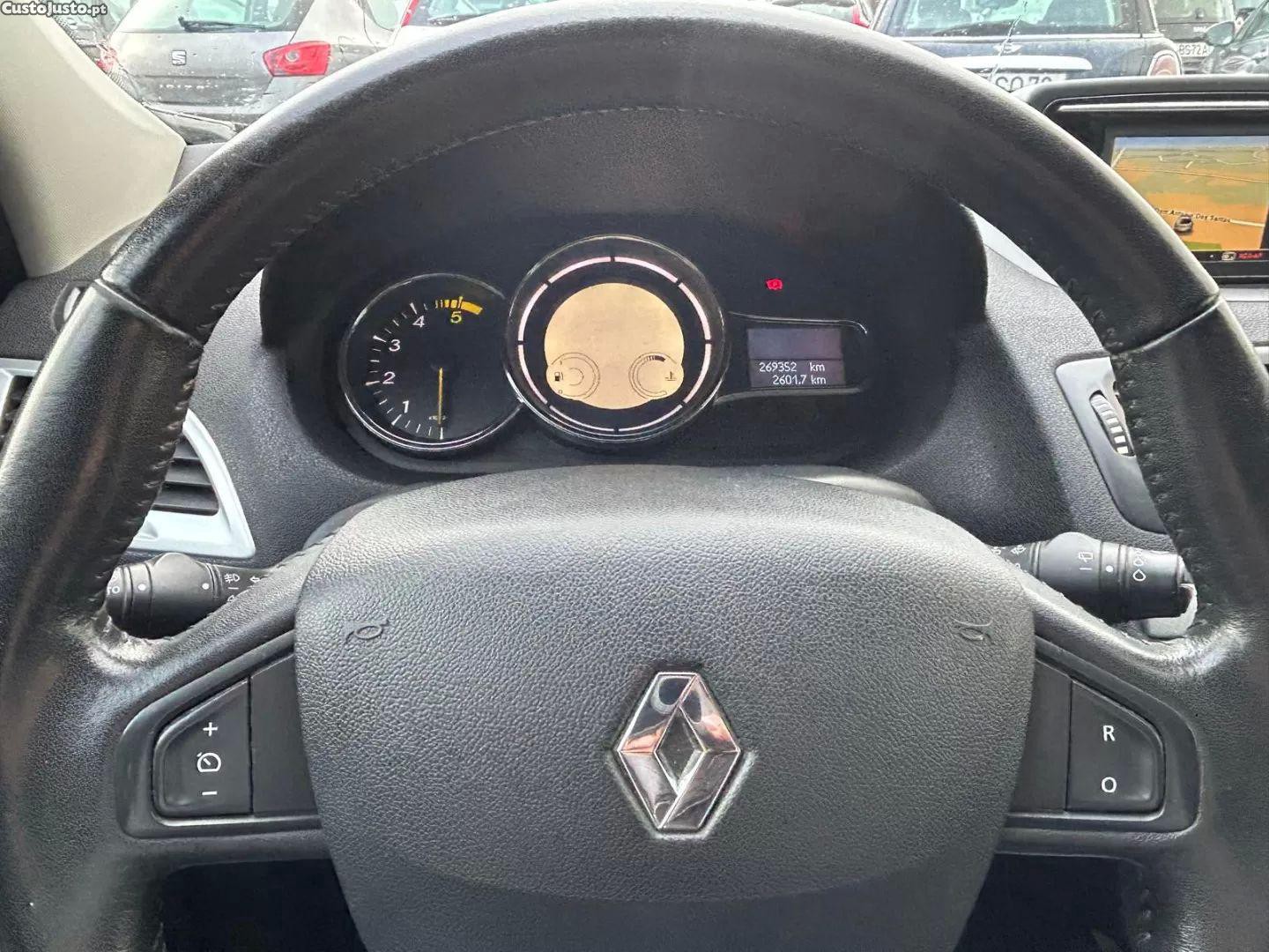 Renault Mégane 1.5 dci limited — fotografia 12