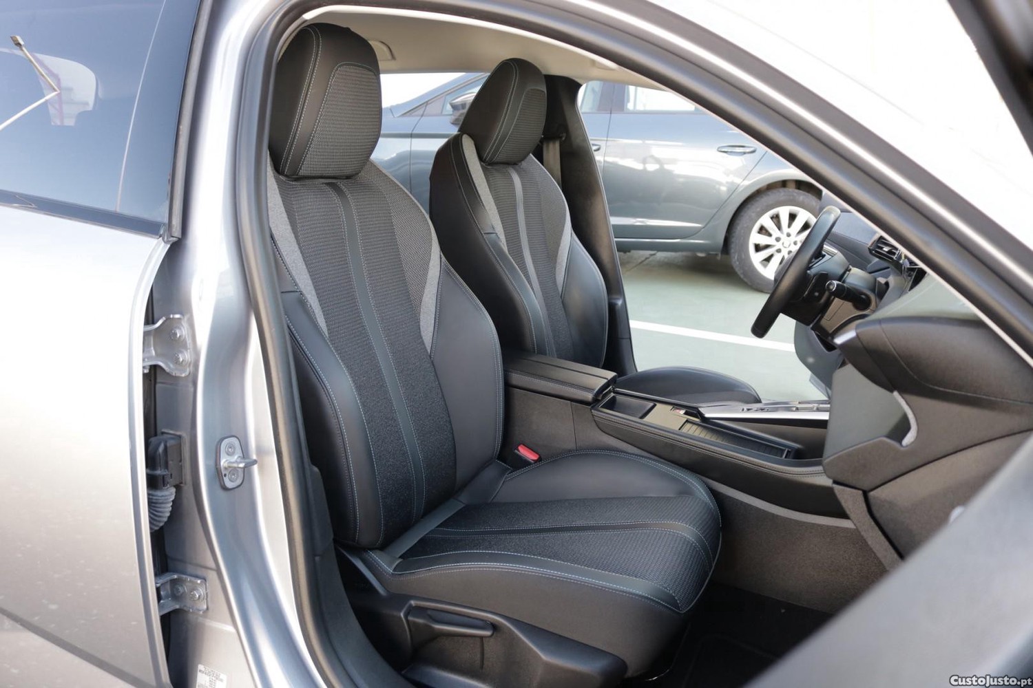 Peugeot 308 SW 1.6 Hybrid Allure Pack e-EAT8 180cv — fotografia 39