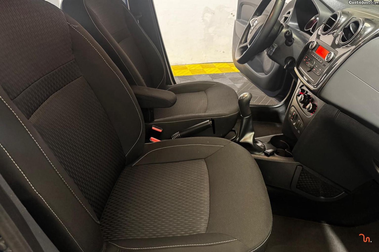 Dacia Sandero 1.0 Sce Essential — fotografia 5