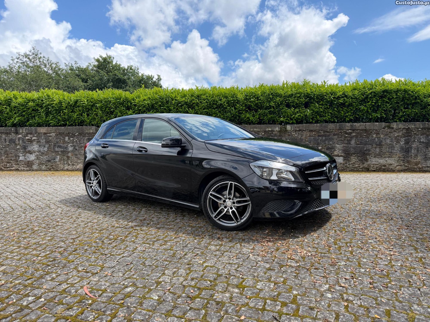 Mercedes-Benz A 180 AMG GPs - 12 foto 2